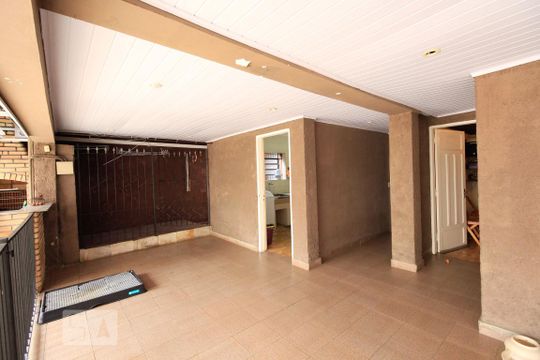 Área comum de casa para alugar com 5 quartos, 350m² em Vila Guarani, São Paulo