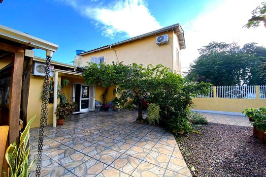 Pátio de casa à venda com 2 quartos, 200m² em Campina, São Leopoldo