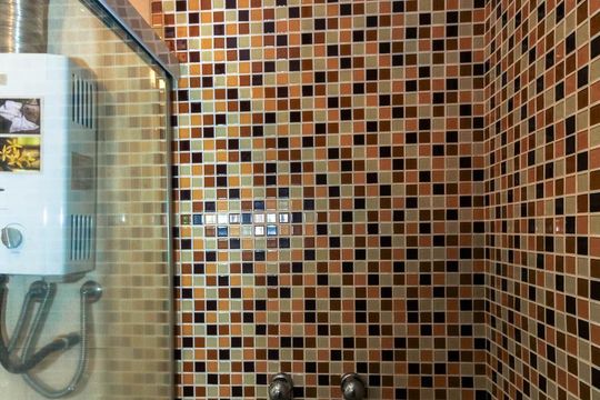 Banheiro de apartamento à venda com 2 quartos, 59m² em Itanhangá, Rio de Janeiro