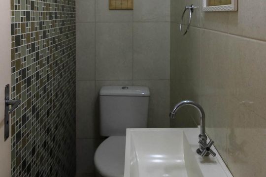 Lavabo de apartamento à venda com 2 quartos, 59m² em Itanhangá, Rio de Janeiro