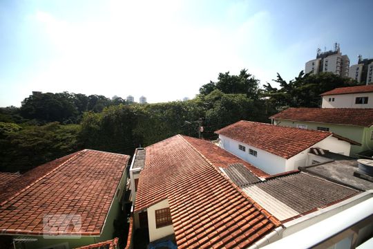 Vista  de casa à venda com 3 quartos, 204m² em Jardim da Campina, São Paulo