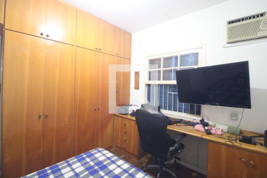 Quarto 1 de casa para alugar com 2 quartos, 140m² em Jardim Jua, São Paulo