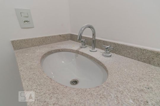 Banheiro - PIa de kitnet/studio para alugar com 1 quarto, 25m² em Chácara Belenzinho, São Paulo