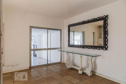 Sala de casa à venda com 4 quartos, 300m² em Cidade Mãe do Céu, São Paulo