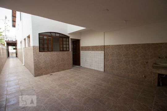 Área de Serviço de casa para alugar com 4 quartos, 122m² em Jardim Ester, São Paulo