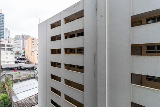 Vista de kitnet/studio para alugar com 1 quarto, 27m² em Sé, São Paulo