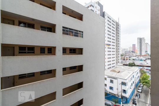 Vista de kitnet/studio para alugar com 1 quarto, 27m² em Sé, São Paulo
