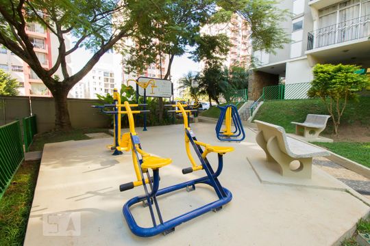 Área comum de apartamento para alugar com 2 quartos, 56m² em Parque Bristol, São Paulo