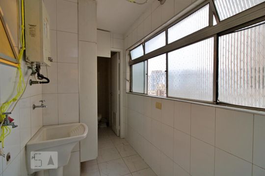Área de Serviço de apartamento à venda com 3 quartos, 75m² em Vila Suzana, São Paulo