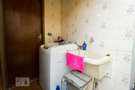 Lavanderia de casa à venda com 3 quartos, 160m² em Vila Moraes, São Paulo