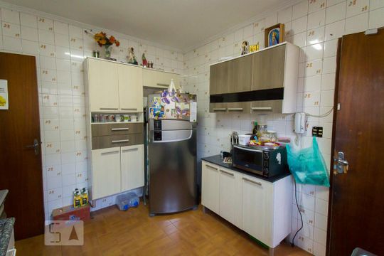 Cozinha de casa à venda com 3 quartos, 160m² em Vila Moraes, São Paulo
