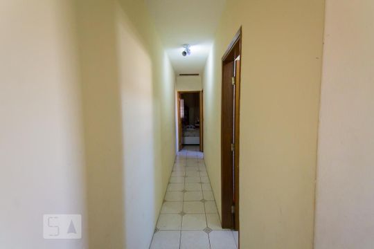 Corredor de casa à venda com 3 quartos, 160m² em Vila Moraes, São Paulo