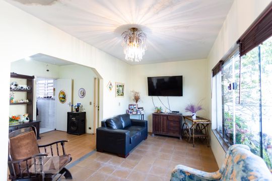 Sala de casa à venda com 2 quartos, 400m² em Jardim Peri Peri, São Paulo