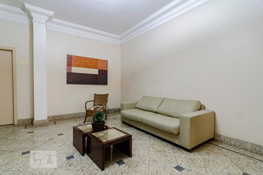 Hall de Entrada de apartamento à venda com 2 quartos, 64m² em Pinheiros, São Paulo