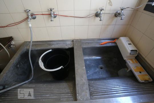 Área de Serviço - Tanque de casa de condomínio para alugar com 3 quartos, 325m² em Cidade São Francisco, São Paulo