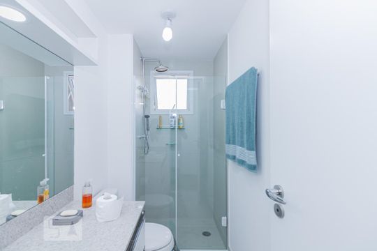Banheiro de apartamento à venda com 2 quartos, 59m² em Alto da Lapa, São Paulo