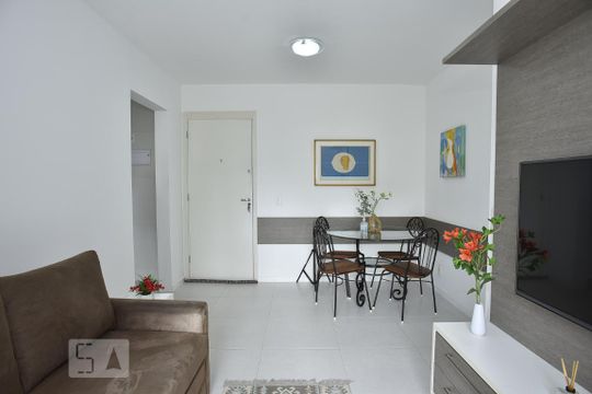 Sala de apartamento para alugar com 2 quartos, 51m² em Jacarepaguá, Rio de Janeiro