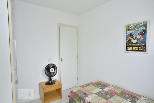 Quarto 1 de apartamento para alugar com 2 quartos, 51m² em Jacarepaguá, Rio de Janeiro