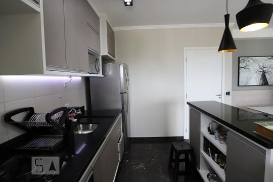 Cozinha de apartamento para alugar com 3 quartos, 73m² em Tamboré, Barueri