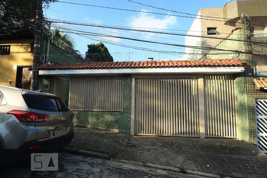 Fachada de casa para alugar com 3 quartos, 400m² em Santa Maria, Santo André