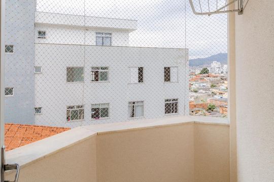 varanda de apartamento à venda com 3 quartos, 100m² em Sagrada Família, Belo Horizonte