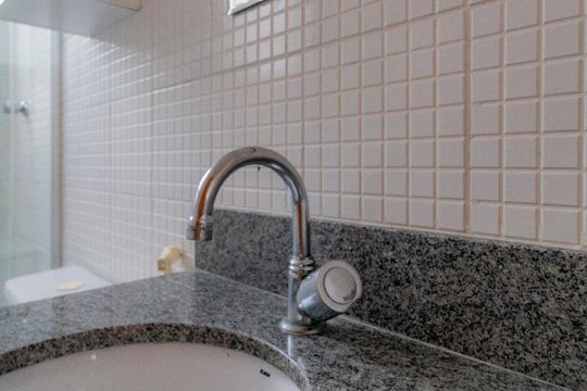 Banheiro de apartamento à venda com 3 quartos, 100m² em Sagrada Família, Belo Horizonte