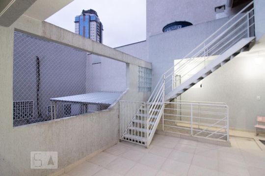 Quintal de casa para alugar com 3 quartos, 250m² em Vila Moreira, Guarulhos