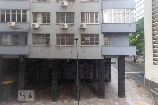 Vista do Quarto 1 de apartamento para alugar com 2 quartos, 52m² em Centro Histórico, Porto Alegre