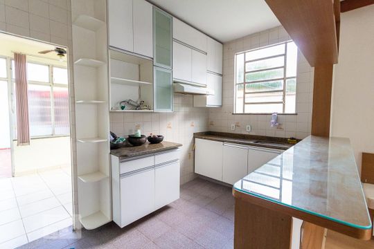 Cozinha de casa à venda com 4 quartos, 270m² em Piedade, Rio de Janeiro