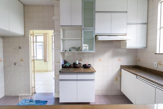 Cozinha de casa à venda com 4 quartos, 270m² em Piedade, Rio de Janeiro