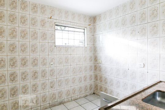 Cozinha de kitnet/studio para alugar com 1 quarto, 25m² em Jardim Petrópolis, São José dos Campos