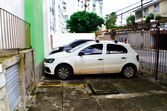 Área comum - garagem  de apartamento para alugar com 1 quarto, 50m² em Barra, Salvador