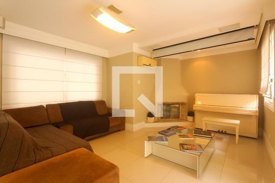Sala de casa de condomínio à venda com 4 quartos, 260m² em Boa Vista, Porto Alegre