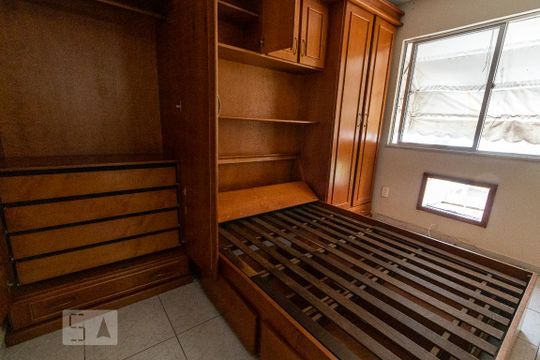 Detalhe do Quarto 1 de apartamento para alugar com 2 quartos, 60m² em Jardim Sulacap, Rio de Janeiro
