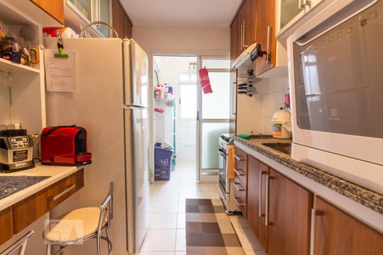 Cozinha de apartamento à venda com 3 quartos, 80m² em Umuarama, Osasco