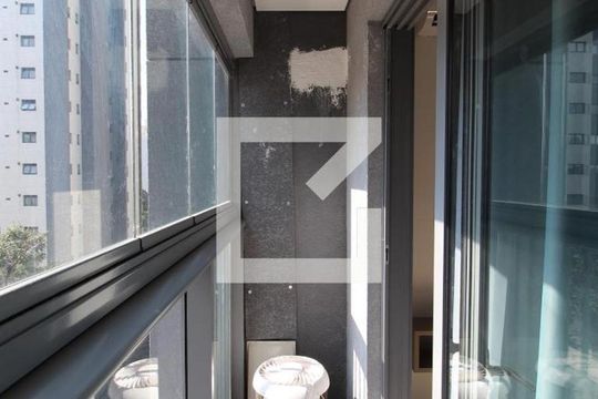 Varanda de kitnet/studio à venda com 1 quarto, 24m² em Indianópolis, São Paulo