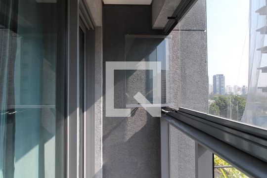 Varanda de kitnet/studio à venda com 1 quarto, 24m² em Indianópolis, São Paulo