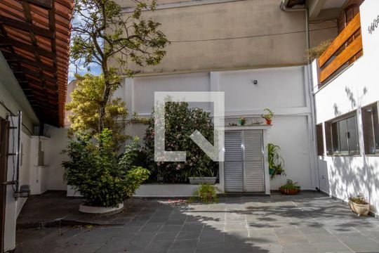 Garagem de casa para alugar com 4 quartos, 401m² em Nova Petrópolis, São Bernardo do Campo