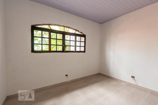 Quarto 2 de casa para alugar com 2 quartos, 75m² em Jardim Monte Kemel, São Paulo