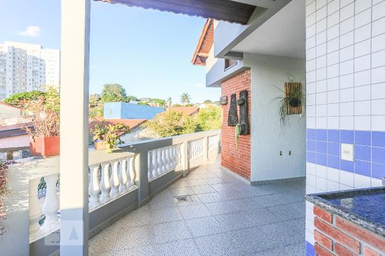 Varanda com Churrasqueira de casa à venda com 3 quartos, 332m² em Quitaúna, Osasco