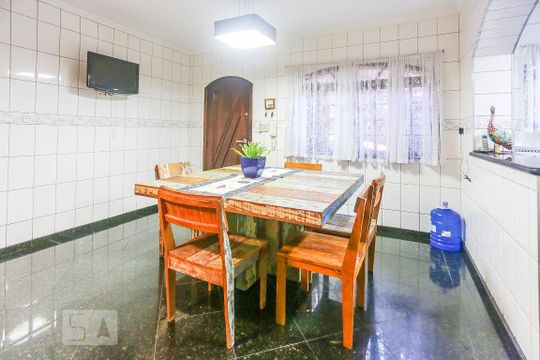 Copa de casa à venda com 3 quartos, 332m² em Quitaúna, Osasco