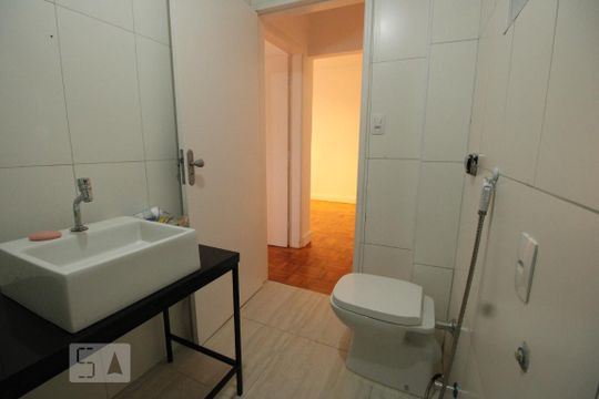 Banheiro de apartamento para alugar com 1 quarto, 37m² em Boqueirão, Santos