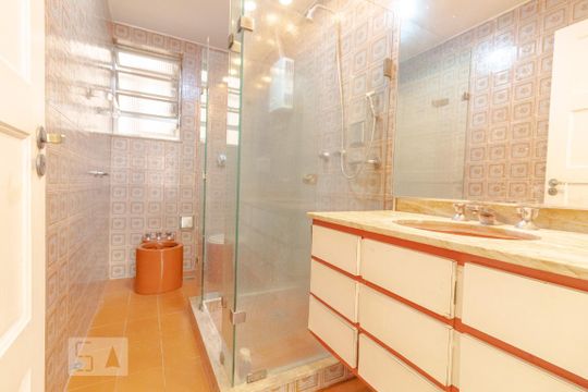 Banheiro 2 de apartamento à venda com 4 quartos, 200m² em Copacabana, Rio de Janeiro