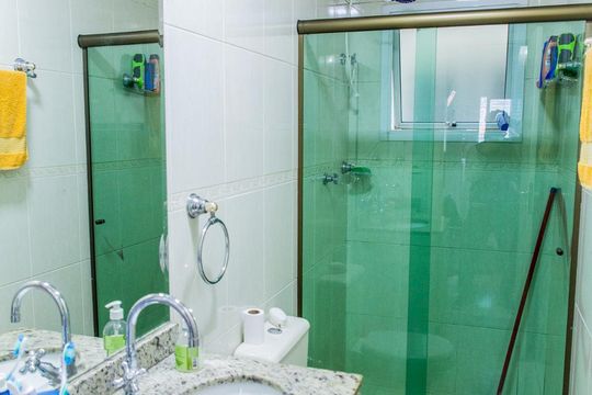 Banheiro da Suíte de apartamento à venda com 3 quartos, 136m² em Parque Oratório, Santo André
