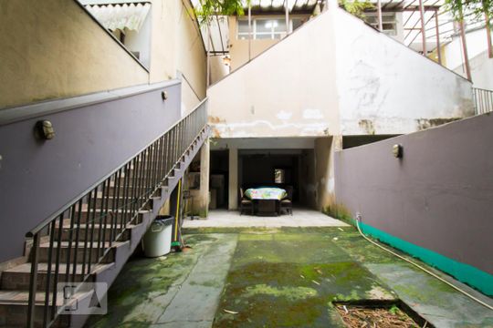 Quintal de casa à venda com 3 quartos, 226m² em Saúde, São Paulo