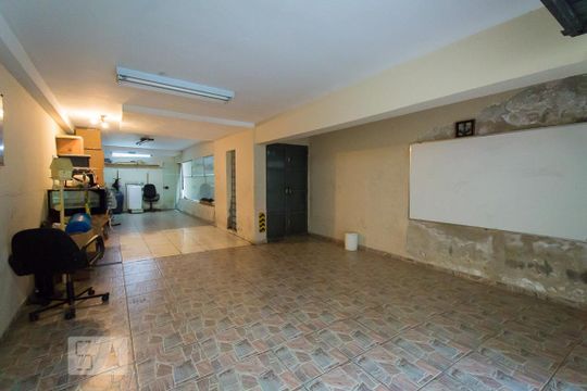 Garagem de casa à venda com 3 quartos, 226m² em Saúde, São Paulo