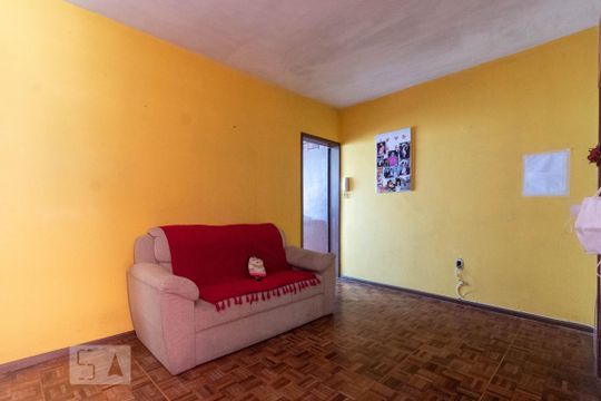 Sala de Estar de casa de condomínio à venda com 3 quartos, 160m² em Medianeira, Porto Alegre