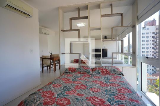 Suíte de kitnet/studio para alugar com 1 quarto, 47m² em Petrópolis, Porto Alegre