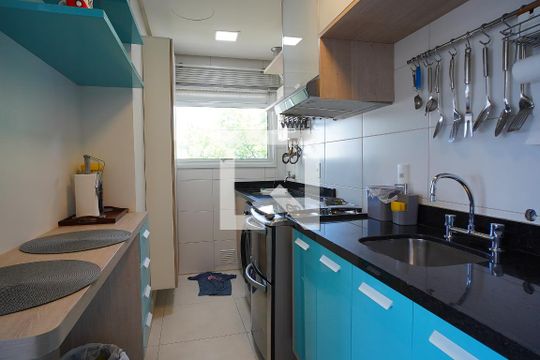 Cozinha de kitnet/studio para alugar com 1 quarto, 47m² em Petrópolis, Porto Alegre