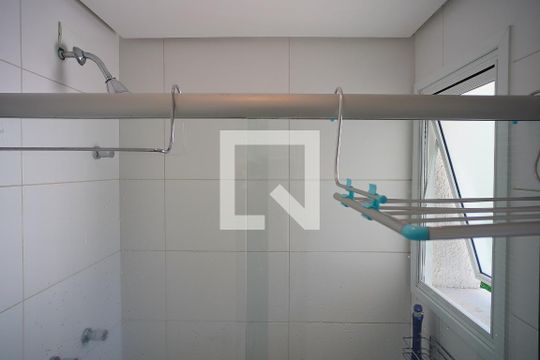 Banheiro  de kitnet/studio para alugar com 1 quarto, 47m² em Petrópolis, Porto Alegre